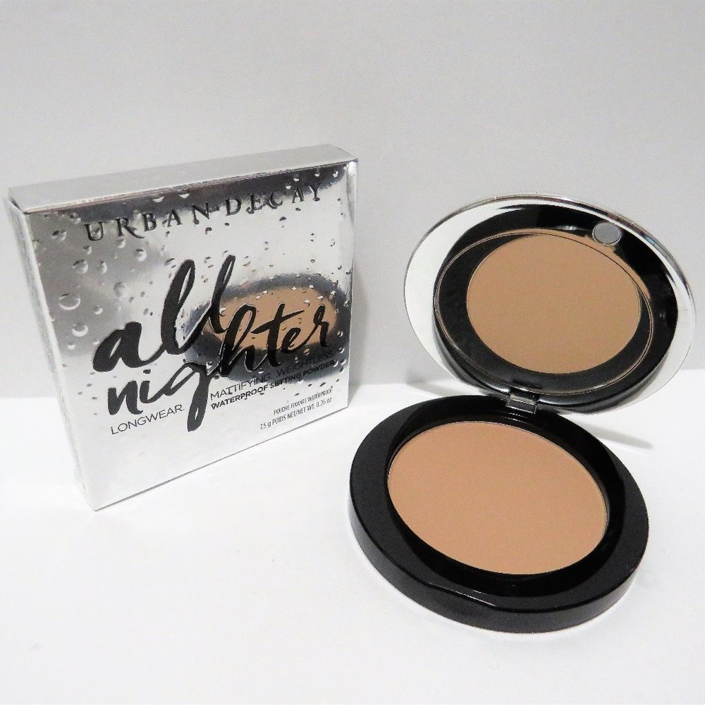 URBAN DECAY ALL NIGHTER LONGWEAR MATTIFYING WEIGHTLESS WATERPROOF SETTING POWDER